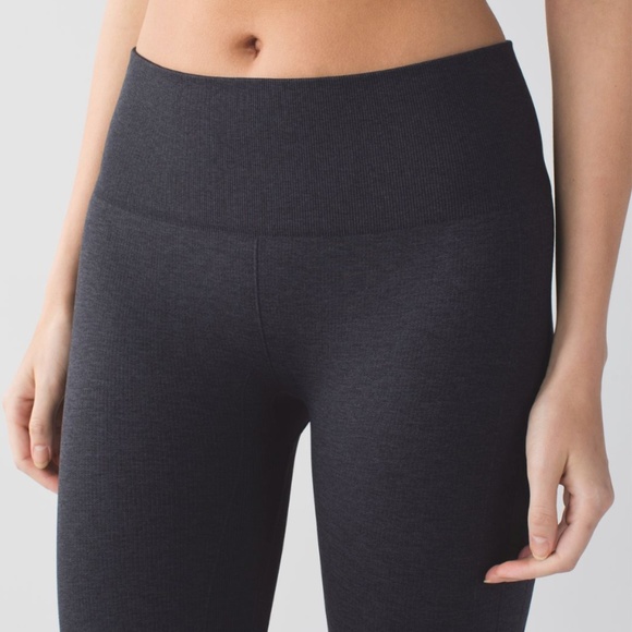 Lululemon In The Flow Crop II Heathered Deep Coal - Picture 2 of 7